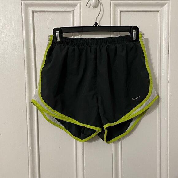 Dri-fit Nike shorts - Picture 1 of 4